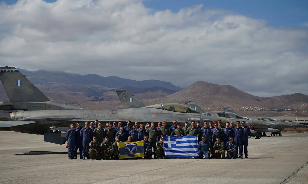 Πολεμική Αεροπορία: Τα αστέρια της 343ης Μοίρας «χάζεψαν» τους πάντες με τις «ζωγραφιές» τους στα ουράνια