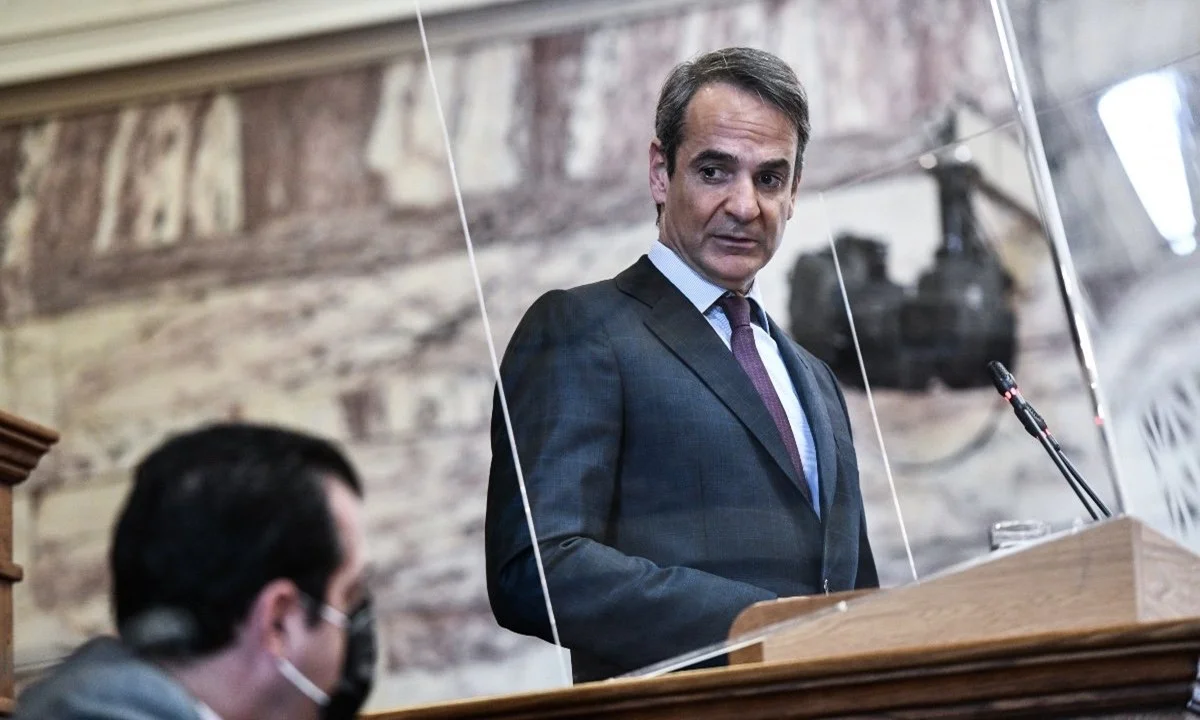 Η κυβέρνηση με τα νέα μέτρα που ανακοίνωσε επιμένει στην ίδια καταστροφική τακτική, στοχοποιώντας τους πολίτες άλλα και πουλώντας ψεύτικες ελευθερίες που διαρκούν μόλις... 6 μήνες!