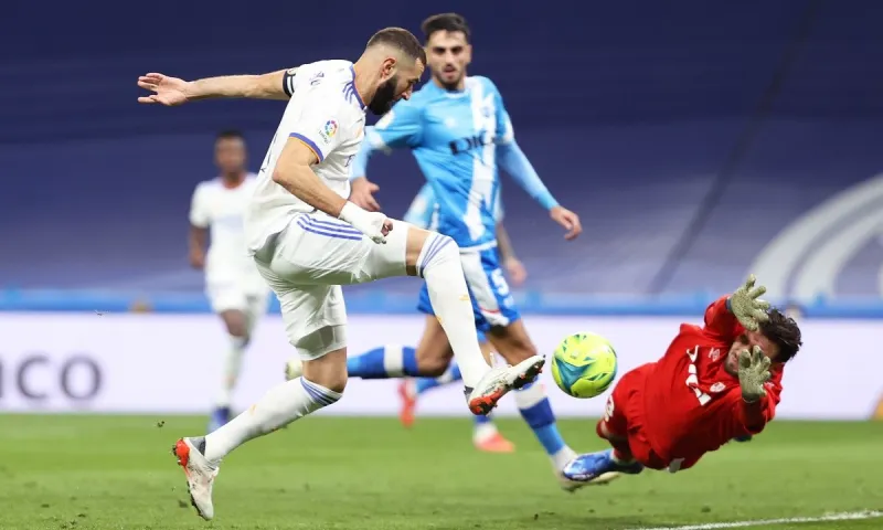 Ρεάλ Μαδρίτης - Βαγιεκάνο 2-1: Αγχώθηκε, αλλά πάτησε κορυφή