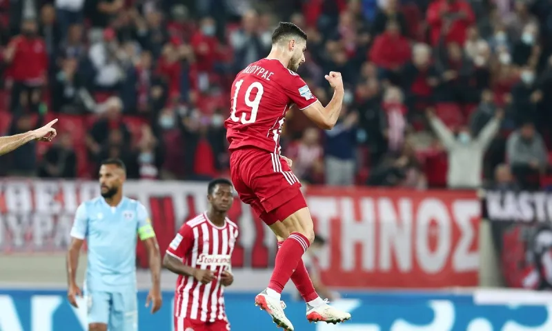 Ολυμπιακός – Ιωνικός 1-0: Ο Μασούρας κράτησε την κορυφή