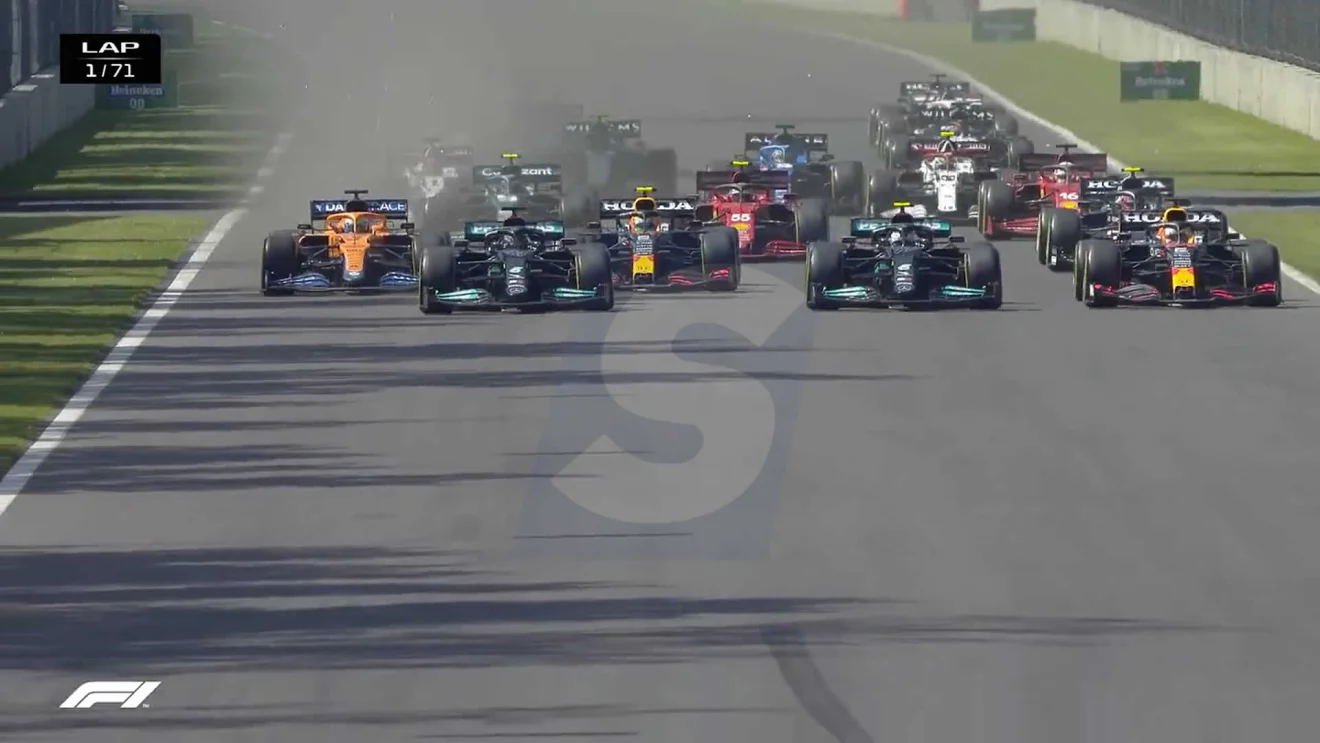 Formula 1 Mexico - Verstappen is on