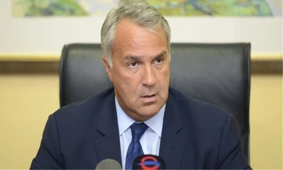 Κανένα lockdown ακόμα και αν το πουν οι ειδικοί, είπε ο Μάκης Βορίδης. Προσθέτοντας πως οι ειδικοί έχουν λόγο, μόνο όταν τους... ρωτά η κυβέρνηση!