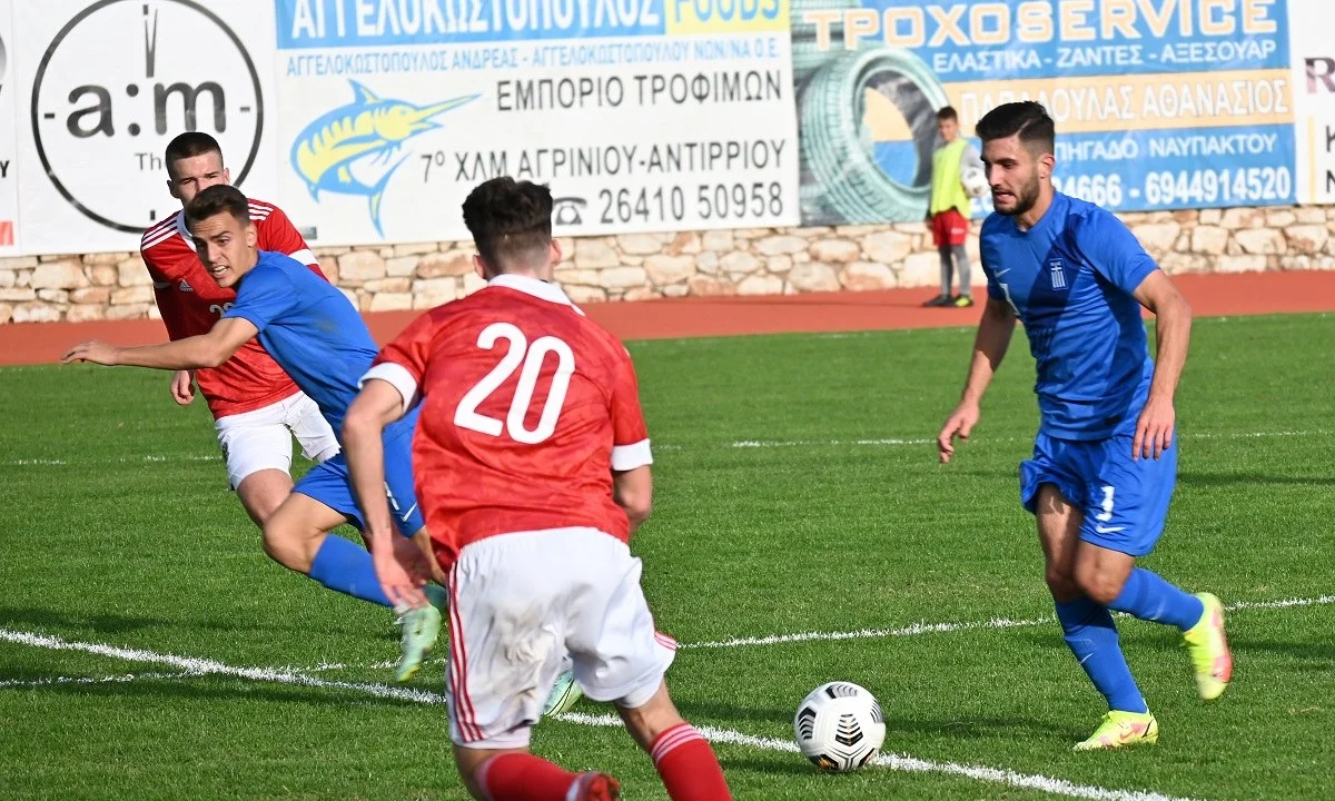 Εθνική Νέων: Ήταν καμία 10αριά πρόσωπα από την πιάτσα και όλα σχεδόν κατέληξαν στο ίδιο συμπέρασμα: «τσάμπα το ταξίδι»!