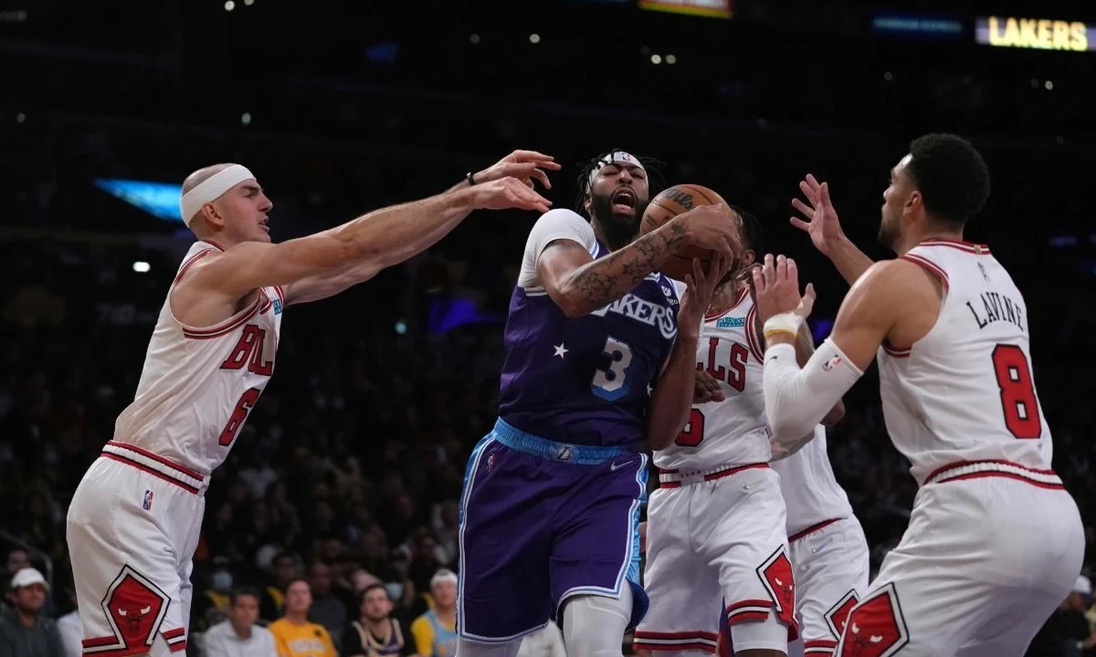NBA Βαθμολογία – Αποτελέσματα: Διέλυσαν τους Λέικερς οι Μπουλς, έκανε όργια ο ΝτεΡόζαν!