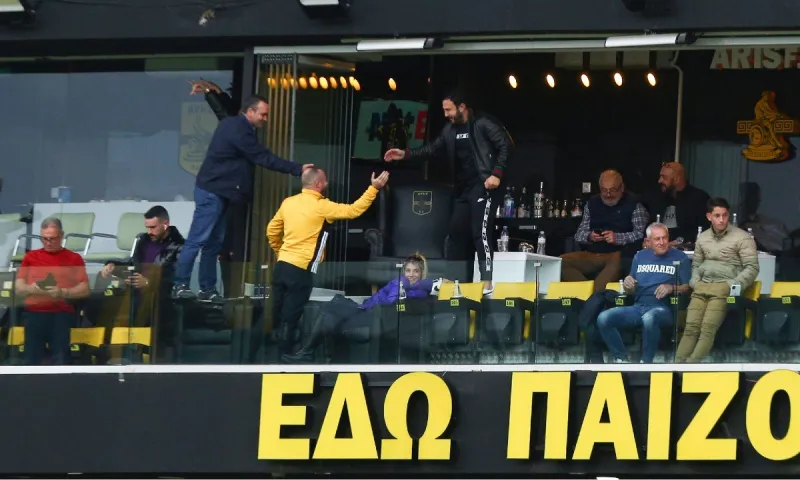 Άρης: «Σπρώχνει» πολλά λεφτά για «10άρι» και στόπερ