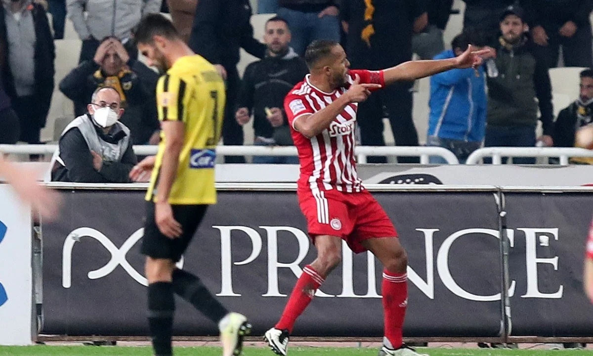 Βαθμολογία Super League: Στο +6 από την κορυφή της Super League βρίσκεται πλέον ο Ολυμπιακός μετά τη νίκη του στο ΟΑΚΑ επί της ΑΕΚ.