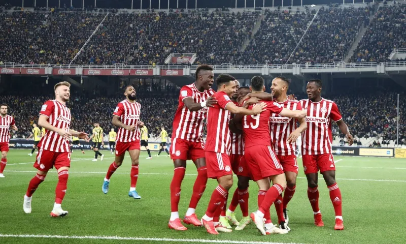 ΑΕΚ - Ολυμπιακός 2-3: Αντε πιάστε τον!
