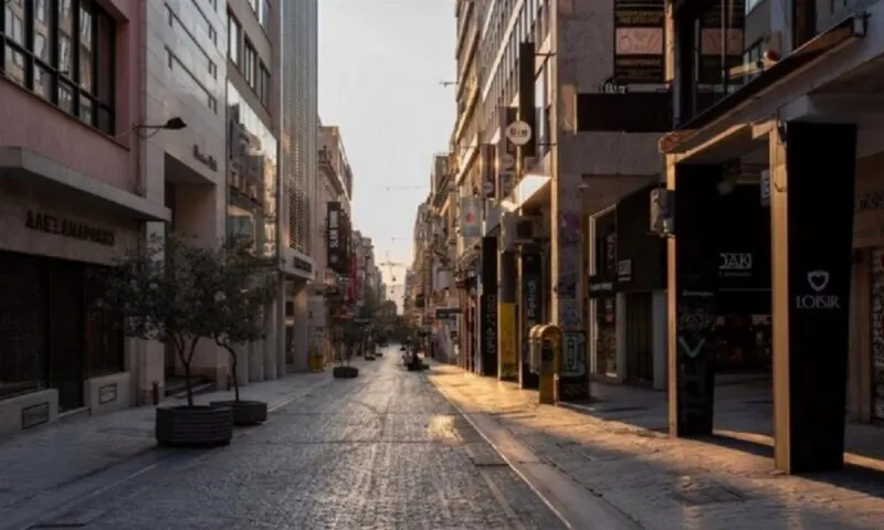 Κορονοϊός: Ο Τζανάκης προαναγγέλει lockdown - Μπάχαλο με τις δηλώσεις των ειδικών