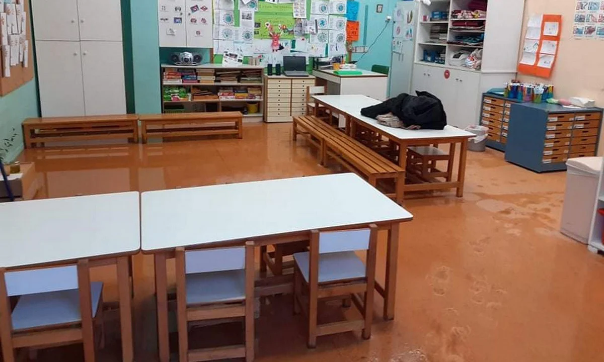Καλλιθέα: Πλημμύρισε νηπιαγωγείο - Εικόνες ντροπής για ακόμη μια φορά