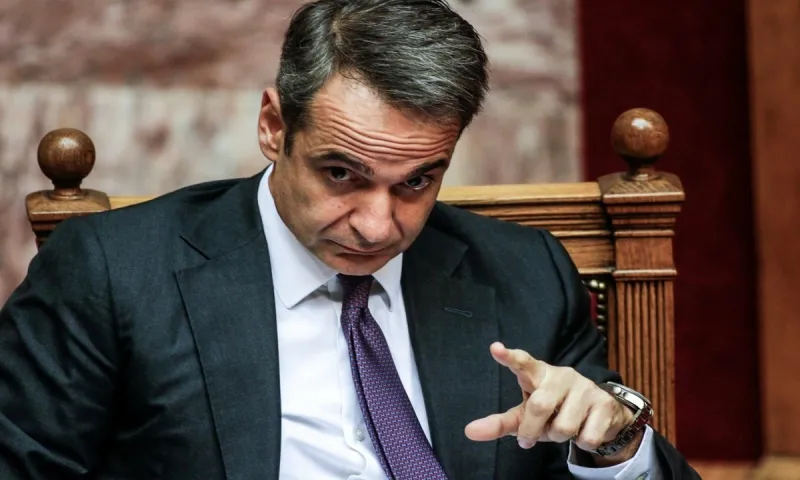 Πρωτεργάτης στέρησης ελευθεριών ο Μητσοτάκης: Ζητά να ταξιδεύουν μόνο με 3η δόση οι άνω των 60!
