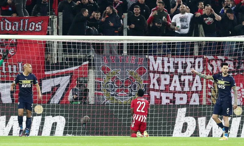 Ολυμπιακός - Φενέρμπαχτσε: Η μεγάλη χαμένη ευκαιρία του Αγκιμπού Καμαρά (vid)