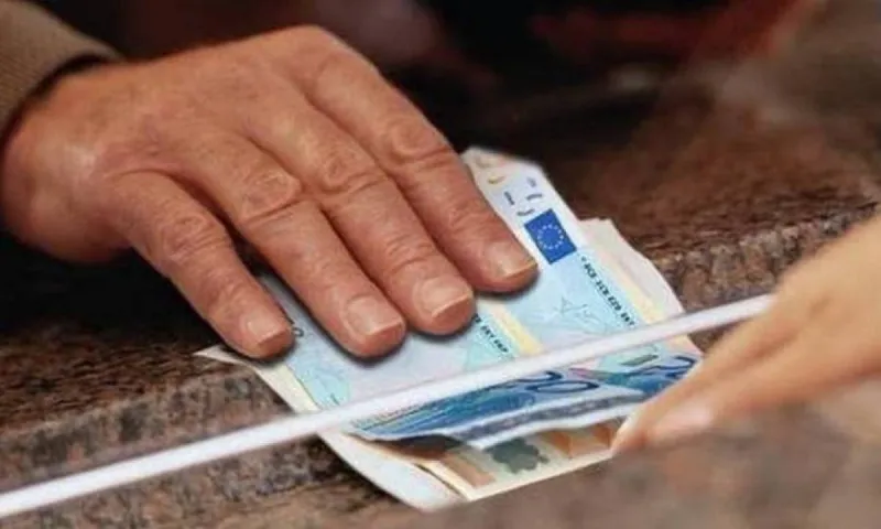 Συνταξιούχοι: Αλητεία απο το κράτος - Τους ζητά μέσω εφορίας να επιστρέψουν εώς και το 25% των αναδρομικών