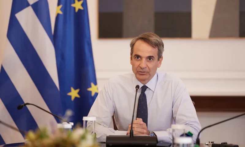 Πρόστιμο 100 ευρώ: Θύελλα αντιδράσεων στο twitter για την αυταρχική απόφαση Μητσοτάκη