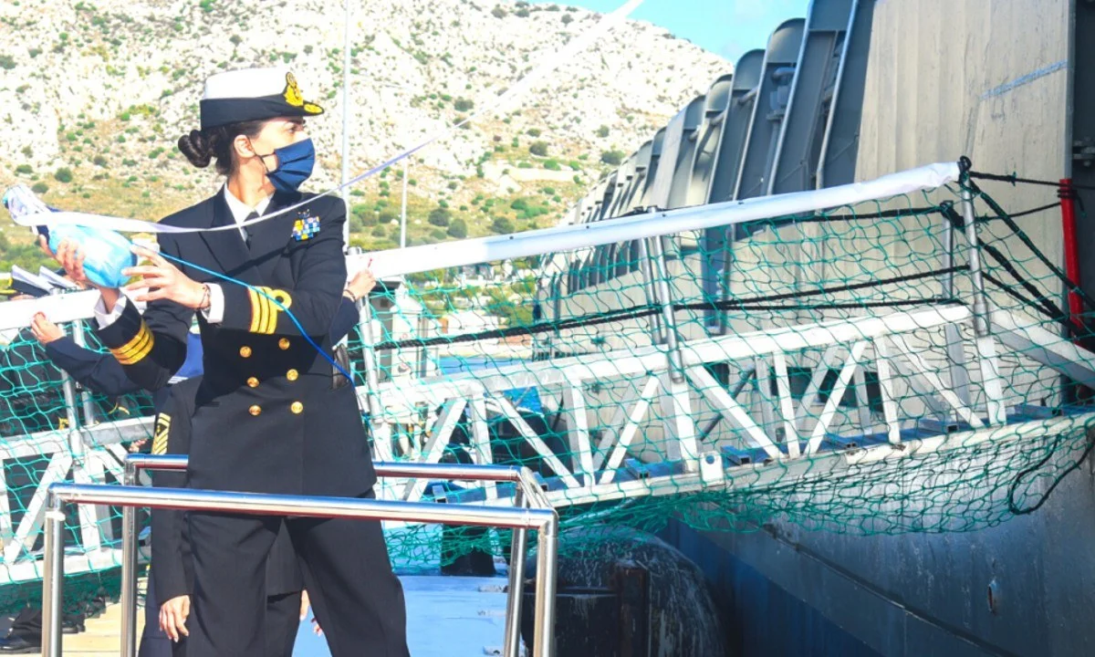 Μια γυναίκα, συγκεκριμένα η Αναστασία Ψωμαδέλλη εκείνη που «έκλεψε» την παράσταση σε τελετή ονοματοδοσίας του ελληνικού Πολεμικού Ναυτικού.