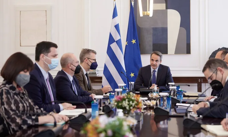 100 ευρώ ταπείνωσης και λίγα είναι...