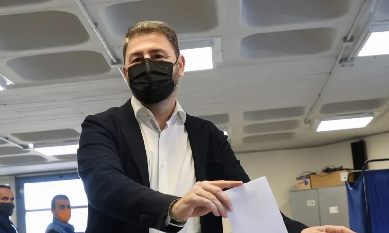 Εκλογές ΚΙΝΑΛ - ΠΑΣΟΚ: Πάμε για 2ο γύρο με Ανδρουλάκη - Παπανδρέου