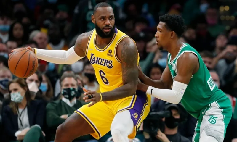 NBA Βαθμολογία – Αποτελέσματα: Διέλυσαν τους Σέλτικς οι Λέικερς, πήραν το «ντέρμπι» οι Νετς!