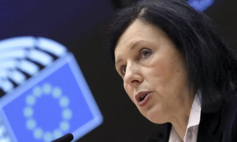 Αντιπρόεδρος Κομισιόν: Κόλαφος για την ελευθερία του Τύπου στην Ελλάδα - «Είναι προβληματική χώρα»