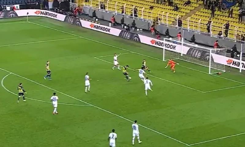 Φενέρμπαχτσε - Άιντραχτ: Ισοφαρίζουν σε 1-1 οι Τούρκοι (vid)