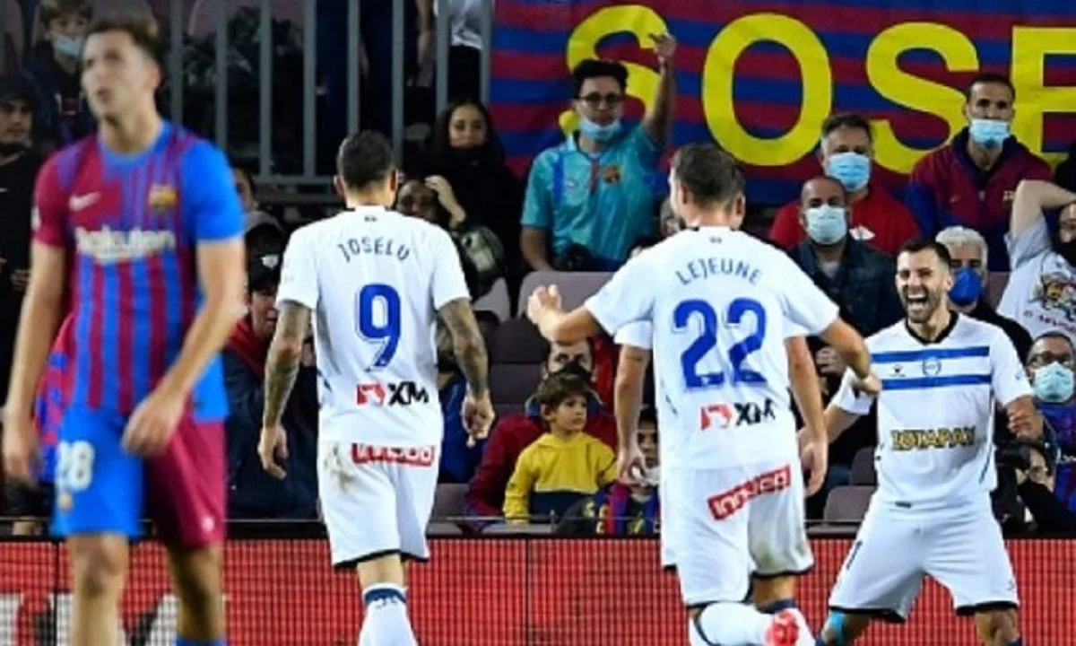 Η Οσασούνα ισοφάρισε στο 86΄ την Μπαρτσελόνα με τον Άβιλα