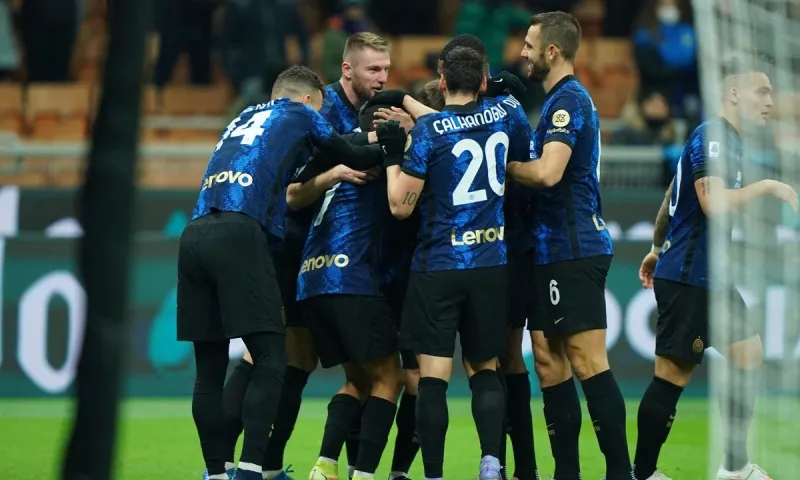 Ίντερ - Κάλιαρι 4-0: «Πάρτι» και πρωτοπόρος!