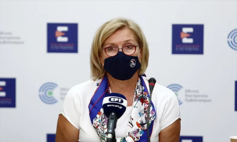 Το παραδέχθηκε η Μίνα Γκάγκα: «Έχουμε έλλειψη προσωπικού στο ΕΣΥ» - Τότε γιατί διώχτηκαν 7.000 υγειονομικοί;