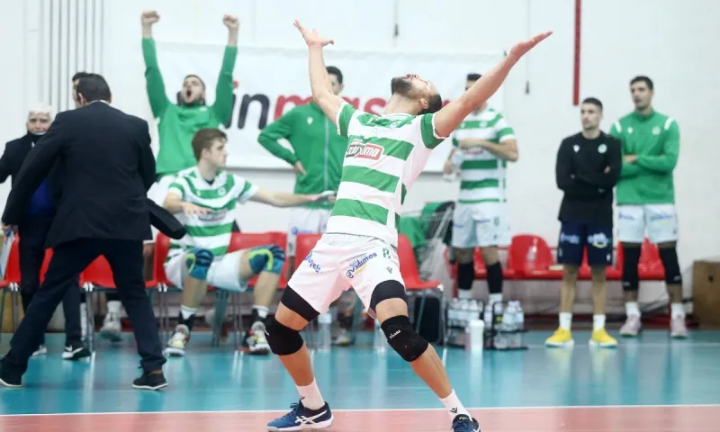 Ολυμπιακός - Παναθηναϊκός 1-3 σετ: Ανατροπή και «πράσινη» κορυφή