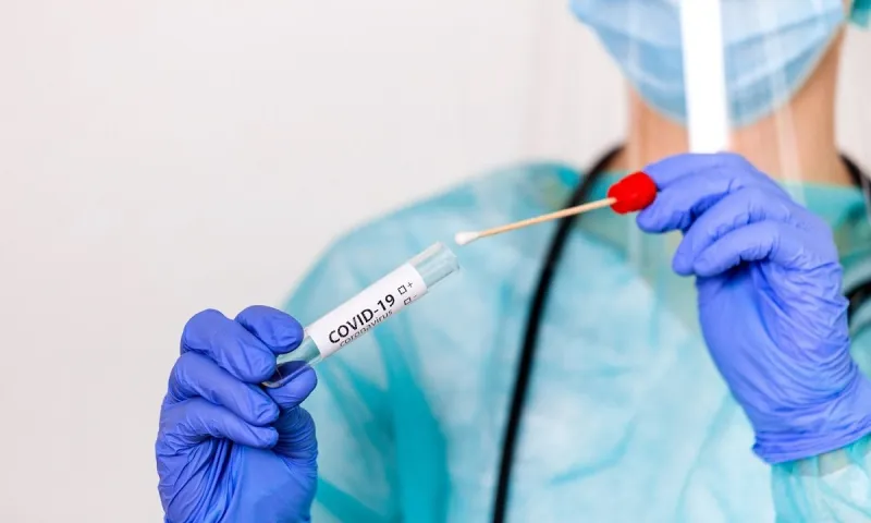 Κορονοϊός - PCR τεστ: Η ανικανότητα της Κυβέρνησης να ελέγξει τον ιό απαγορεύεται να δώσει τροφή στο «εμείς και εσείς»