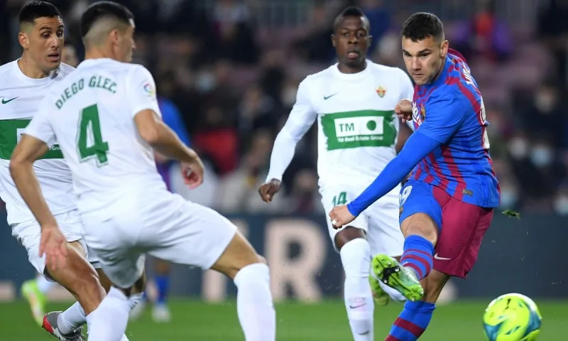 Μπαρτσελόνα - Έλτσε 3-2: Νίκη με υπογραφή Masia - Η βαθμολογία στη LaLiga