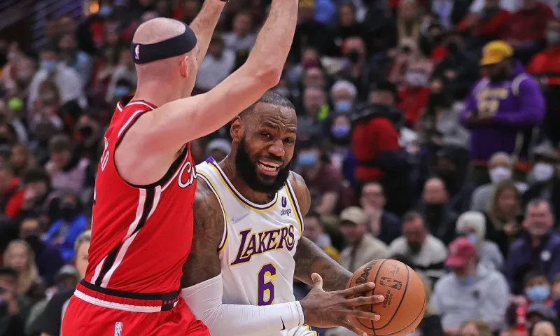 NBA Βαθμολογία – Αποτελέσματα: «Λύγισαν» τους Λέικερς οι Σικάγο Μπουλς, εύκολο βράδυ για τους Σανς!