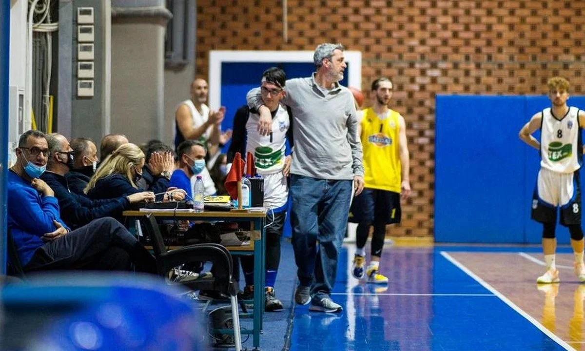 Β' Εθνική: Ο Ερμής Σχηματαρίου χρησιμοποίησε παιδί με ειδικές ικανότητες - Αποθέωση για τον Παναγιώτη Τζαβέλλα που πέτυχε και καλάθι