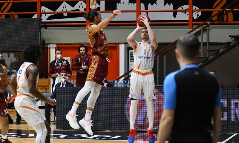 Προμηθέας- Βενέτσια 68-78: Δυσκολεύει η κατάσταση