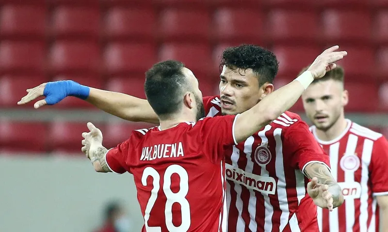 Ολυμπιακός - Λεβαδειακός 2-0: Στα προημιτελικά με υπογραφή από Τικίνιο, Βαλμπουενά (vids)