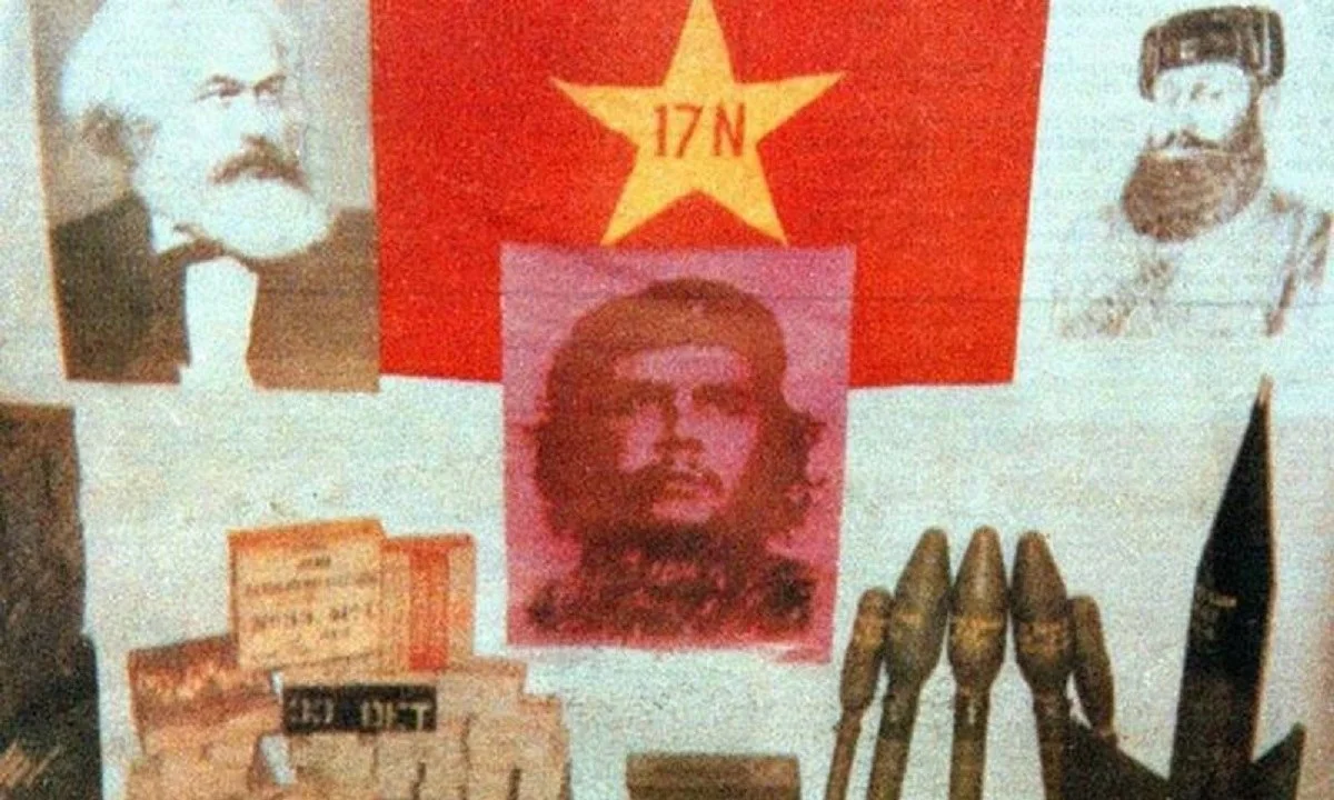 Σαν σήμερα το 1989 μέλη της «17 Νοέμβρη» εισέρχονται στο στρατόπεδο Συκουρίου της Λάρισας και αφαιρούν δεκάδες αντιαρματικές ρουκέτες.