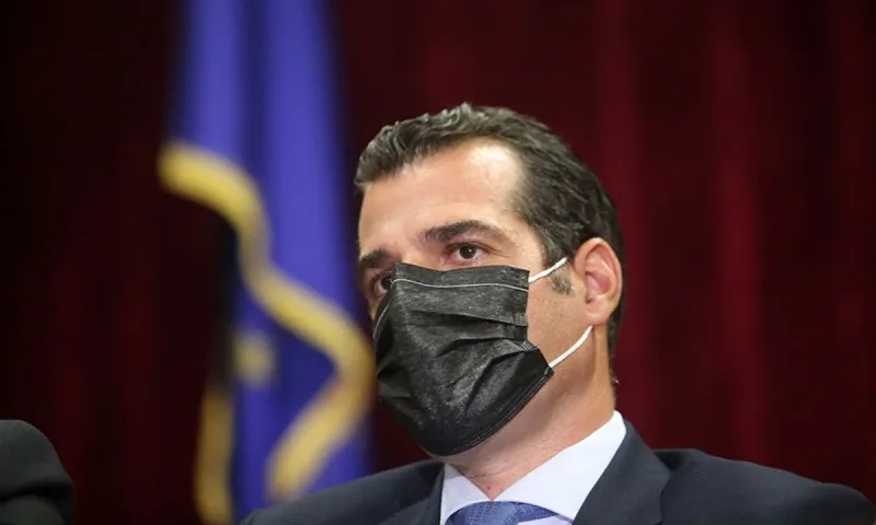 Θάνος Πλεύρης: Εκτός ΕΣΥ όποιος υγειονομικός δεν εμβολιαστεί - Βόμβα με νέο σχέδιο νόμου