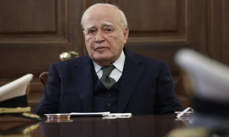 Πέθανε σε ηλικία 92 ετών ο Κάρολος Παπούλιας