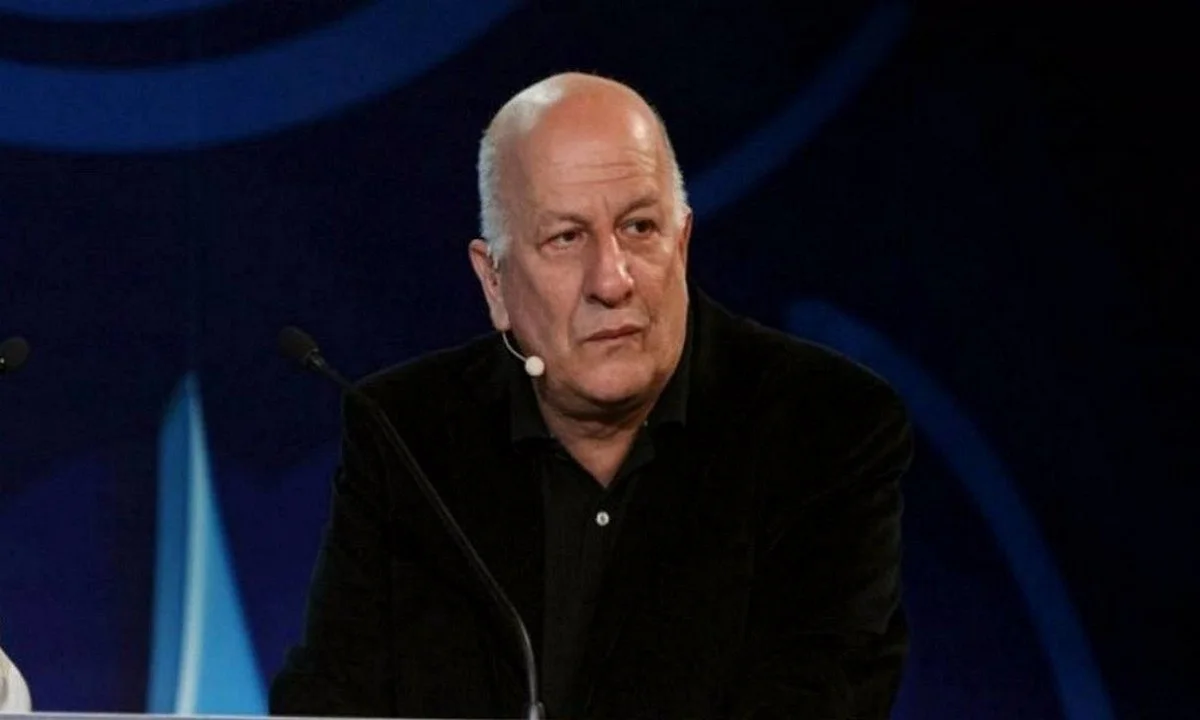 Αντώνης Πανούτσος: Σχολικού επιπέδου χιούμορ ο Μόσιαλος