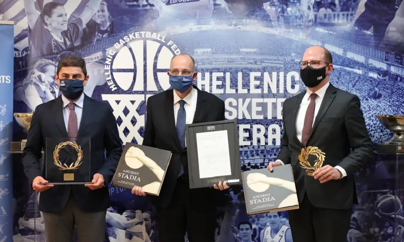 Η ΕΟΚ βγαίνει από την εσωστρέφεια