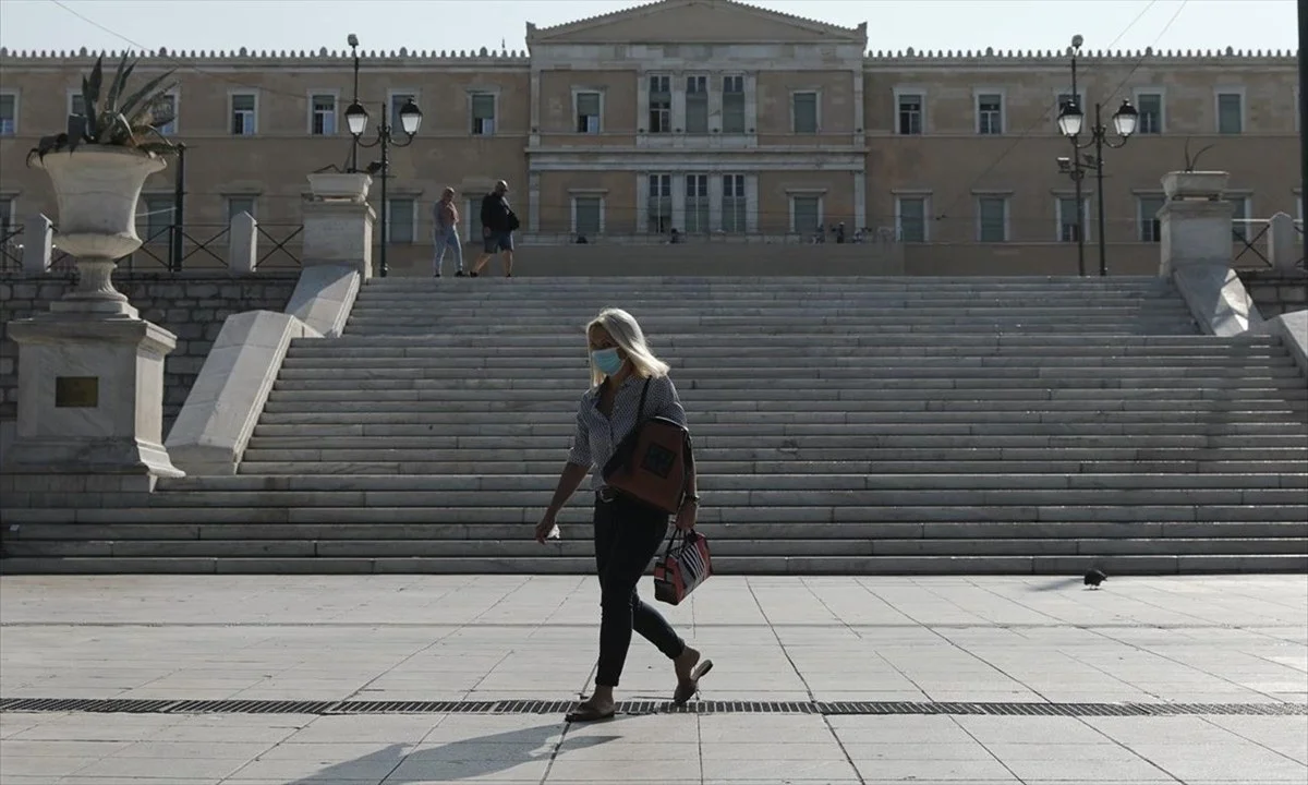 Έρευνα - «ράπισμα» προς την κυβέρνηση που παρουσιάστηκε στον βρετανικό Guardian, καταδεικνύει την Ελλάδα ως μια από τις 6 χώρες της Ευρώπης που εφαρμόστηκαν τα πιο απολυταρχικά μέτρα και παραβιάστηκαν οι περισσότερες δημοκρατικές ελευθερίες.
