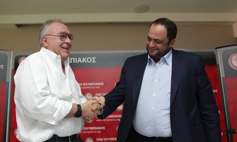 Ολυμπιακός - Μαρινάκης: Σαν σήμερα η επίσημη «αλλαγή σκυτάλης»