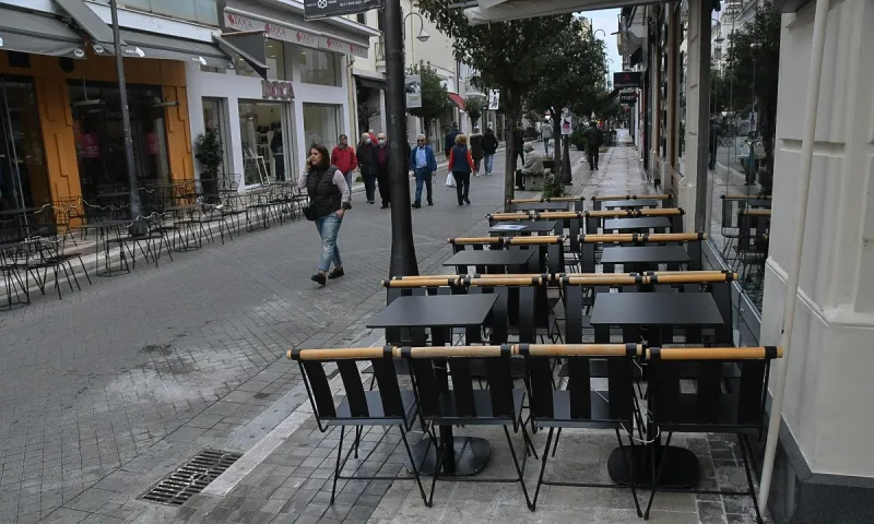 Κορονοϊός - μέτρα: Απόλυτη καταστροφή σε εστίαση και διασκέδαση - Έξαλλοι με τον Μητσοτάκη επιχειρηματίες και εργαζόμενοι