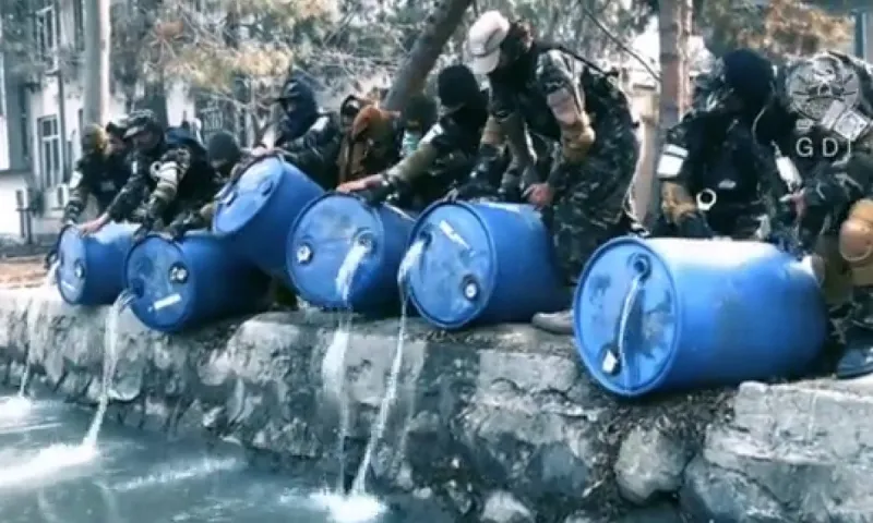 Ταλιμπάν: Έχυσαν 3.000 λίτρα αλκοόλ σε κανάλι!