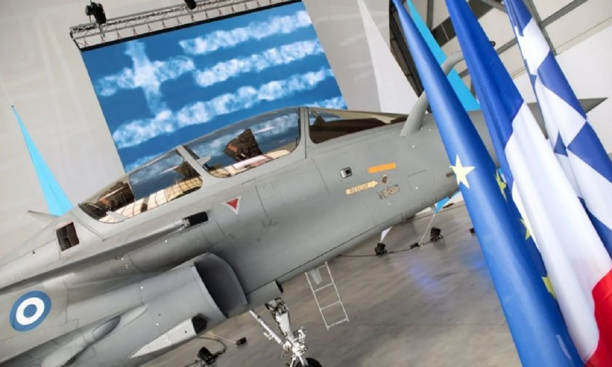 Γάλλοι: 140 σύγχρονα μαχητικά με 10 φρεγάτες και 12 επιθετικά υποβρύχια δεν έχει κανείς με 10 εκατ. πληθυσμό