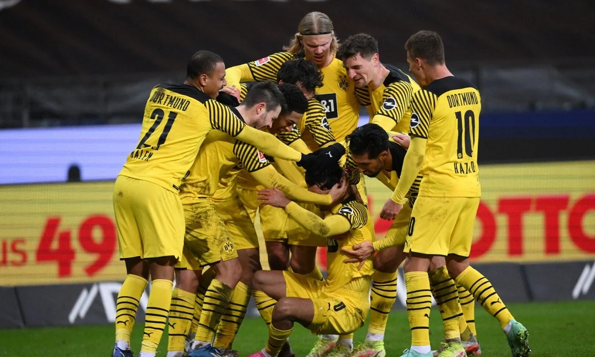 Ποιος είπε ότι ο τίτλος της Bundesliga έχει κριθεί ήδη; Η πρώτη αγωνιστική του νέου έτους έφερε τη διαφορά Μπάγερν - Ντόρτμουντ στους έξι! 