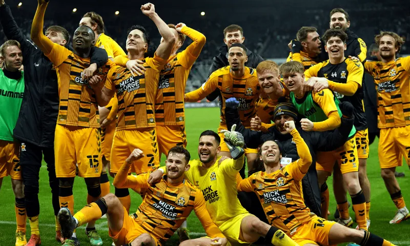 FA Cup: Η Κέμπριτζ σόκαρε τη Νιούκαστλ - Πρόκριση με πεντάρα για την Τσέλσι (vids)