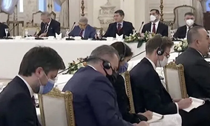 Τουρκία: Ο Ερντογάν μιλούσε και οι πρεσβευτές της Ε.Ε. κρατούσαν σημειώσεις σαν μαθητές