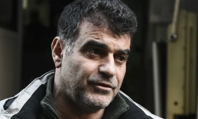 Κώστας Βαξεβάνης: Έντονος διάλογος με τον Νίκο Χατζηνικολάου στο Twitter - «Άρα καλή η δίωξη»