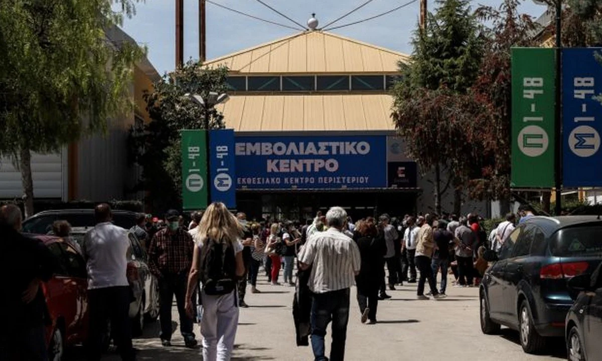 Πρόστιμο 100 ευρώ: Η κυβέρνηση επιβάλλει εκδικητικό πρόστιμο στους ανεμβολίαστους άνω των 60 ετών