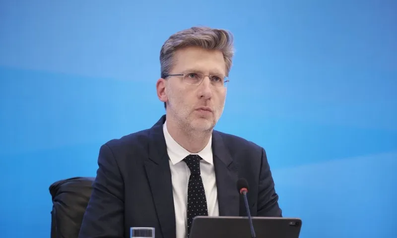 Ο Άκης Σκέρτσος «ξαναχτύπησε»: Δεν φταίει το κατεστραμμένο ΕΣΥ, άλλα «ο γερασμένος πληθυσμός» για τους πολλούς θανάτους από Covid
