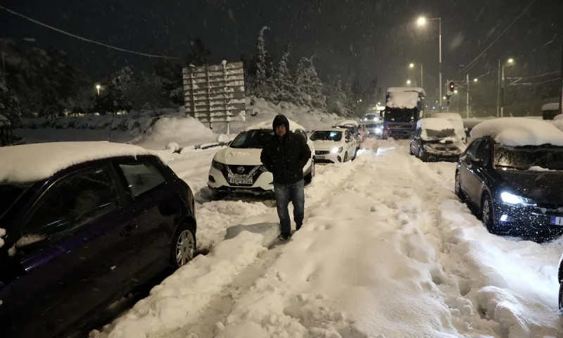 Χιόνια Αττική Οδός: Δικαιούνται αποζημίωση οι εγκλωβισμένοι - Πόσα θα πάρει ο καθένας